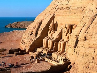 abu-simbel_-near-aswan_-egypt