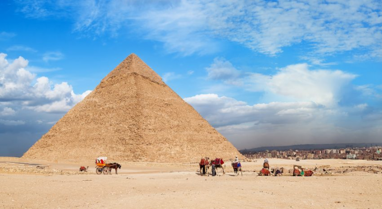 pyramid tours in cairo